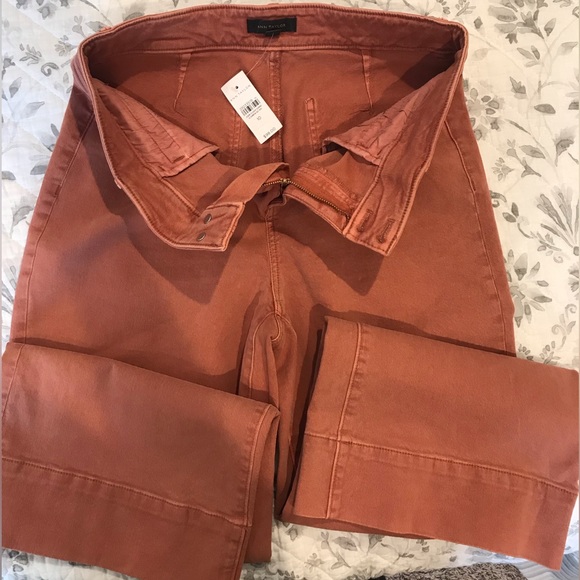 Ann Taylor loft cropped jean in size 10, terracotta color. - Picture 2 of 3